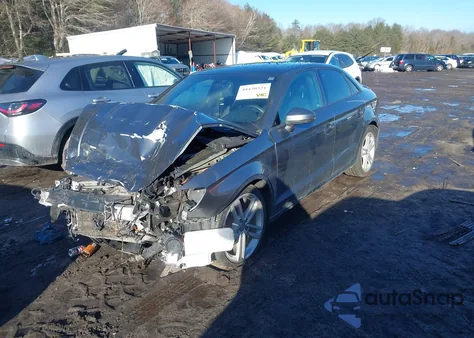 2018 Audi A3 2.0T Premium/2.0T Tech Premium z USA, uszkodzony, nr VIN WAUB8GFF5J1002180